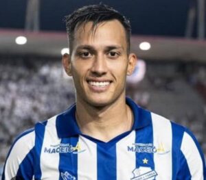 Bryan, ex-CSA, pode ser novidade no Goiás