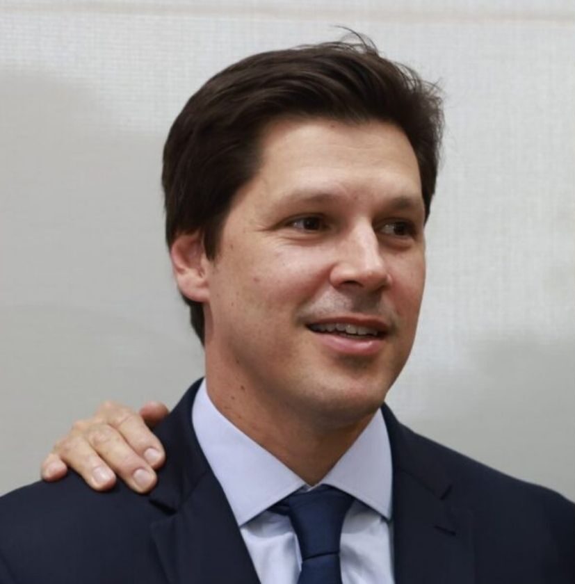 A fotografia atual confirma Daniel como favorito inicial da disputa, beneficiado pela posição de vice-governador e pela estrutura herdada da aliança do atual governador Ronaldo Caiado (UB0