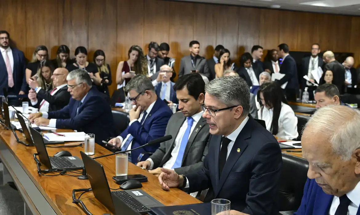 CCJ PEC Blindagem