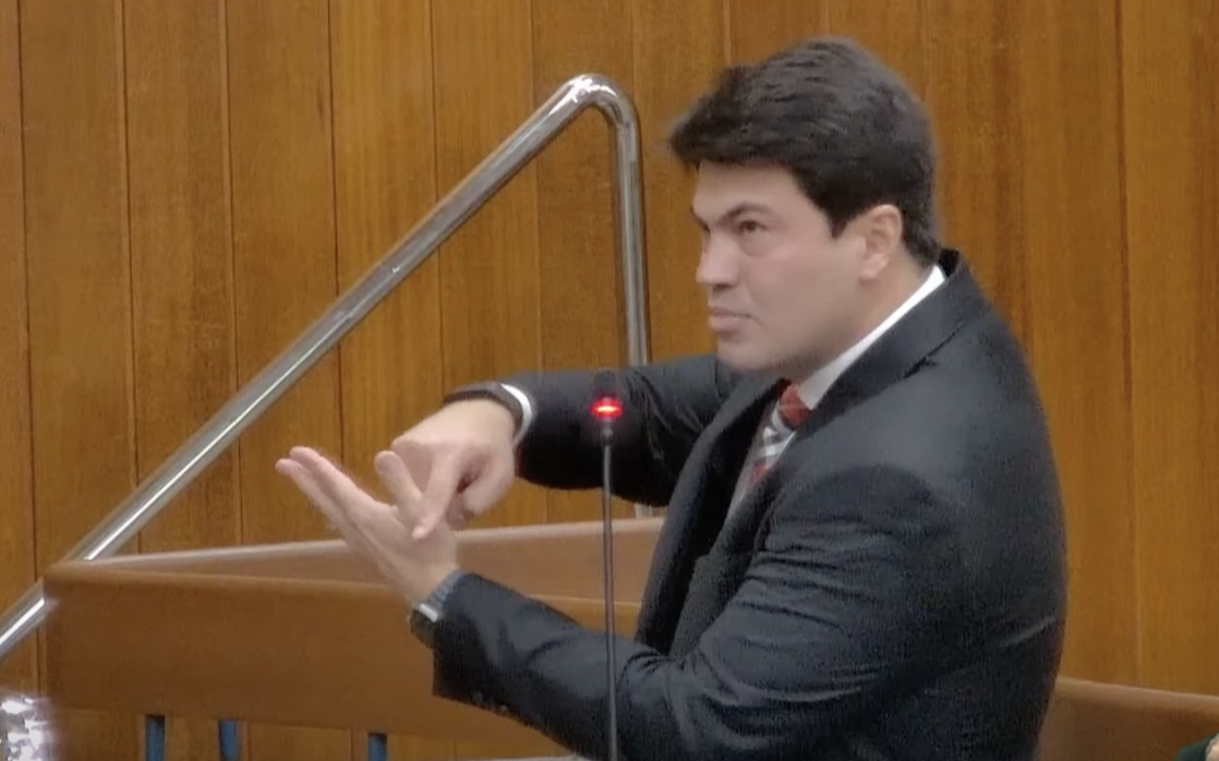 Igor Franco rebate Mabel, nega “R$ 200 mil em cargos” e diz que tem "teta gorda" na Limpa Gyn