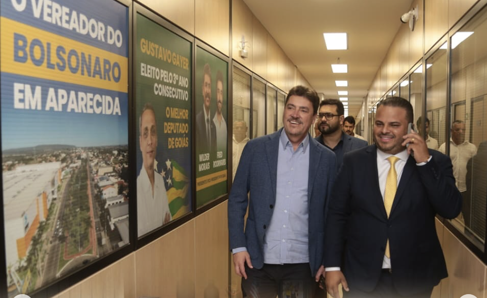 Wilder Morais e Dieyme Vasconcelos, na Câmara de Aparecida - Foto: Reprodução