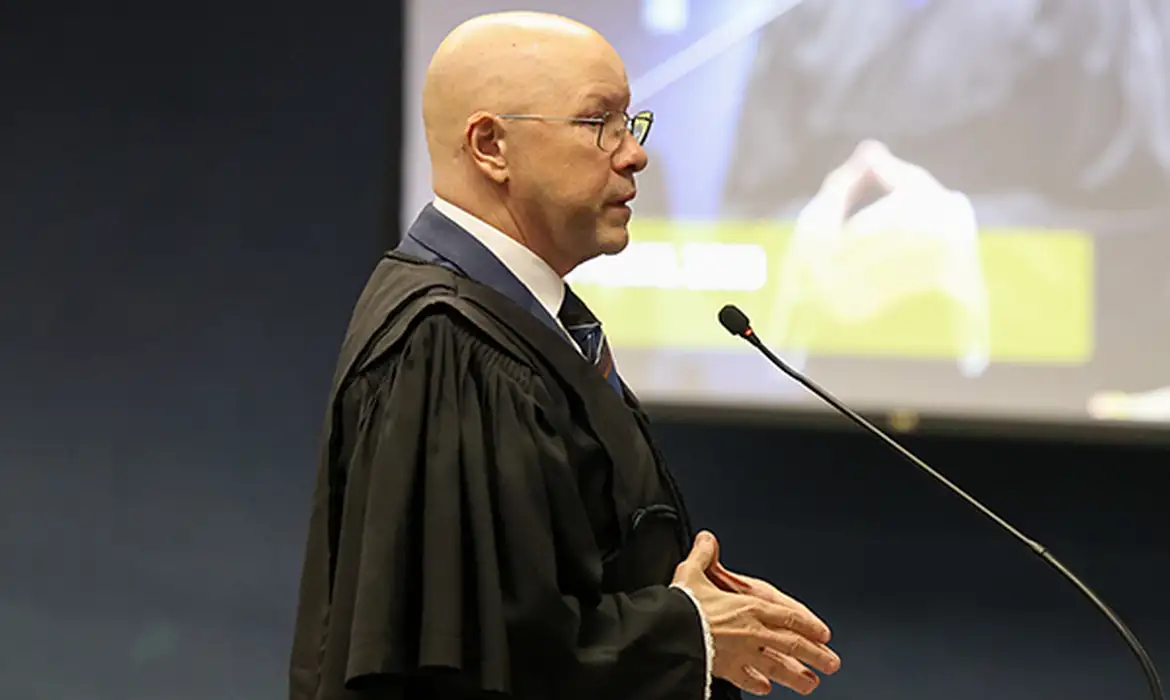 Demóstenes Torres