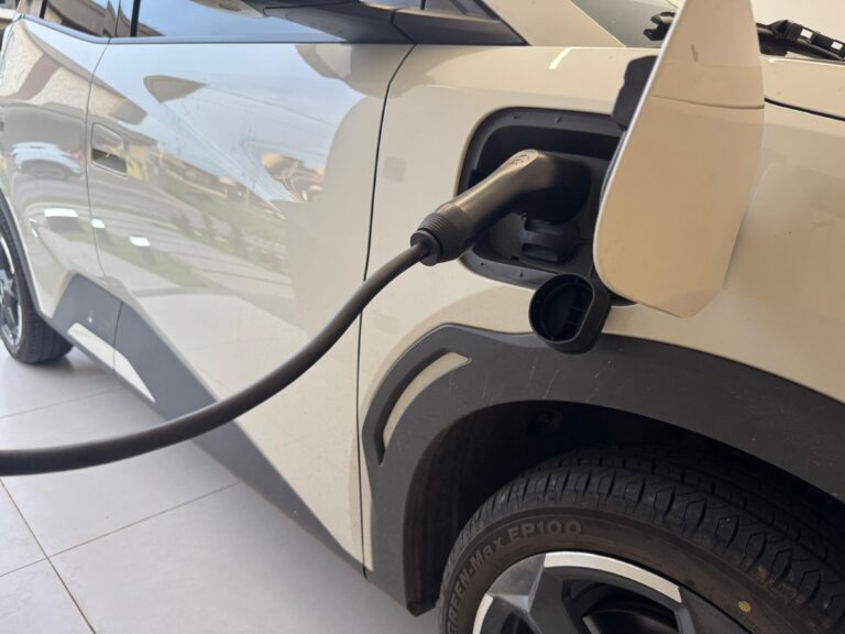 Operação em Goiás mira fraude no IPVA de veículos elétricos e híbridos