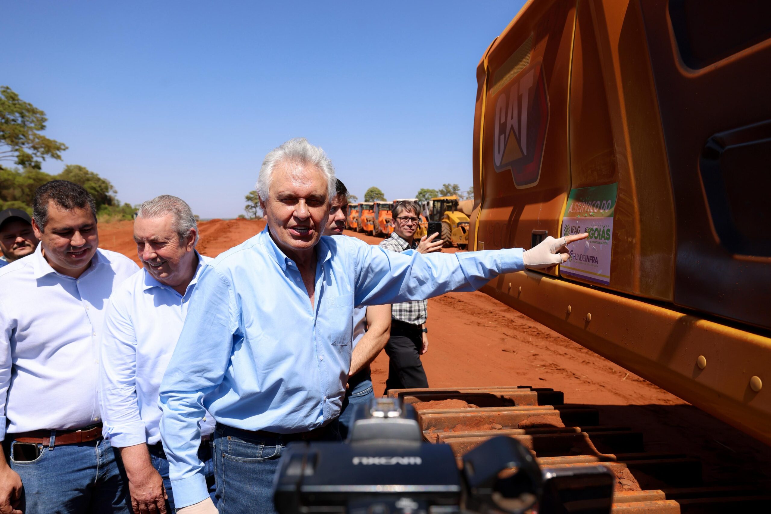 Governador Ronaldo Caiado e autoridades lançam obras de asfalto em 71 quilômetros de rodovias no Sudoeste Goiano (2) (1)