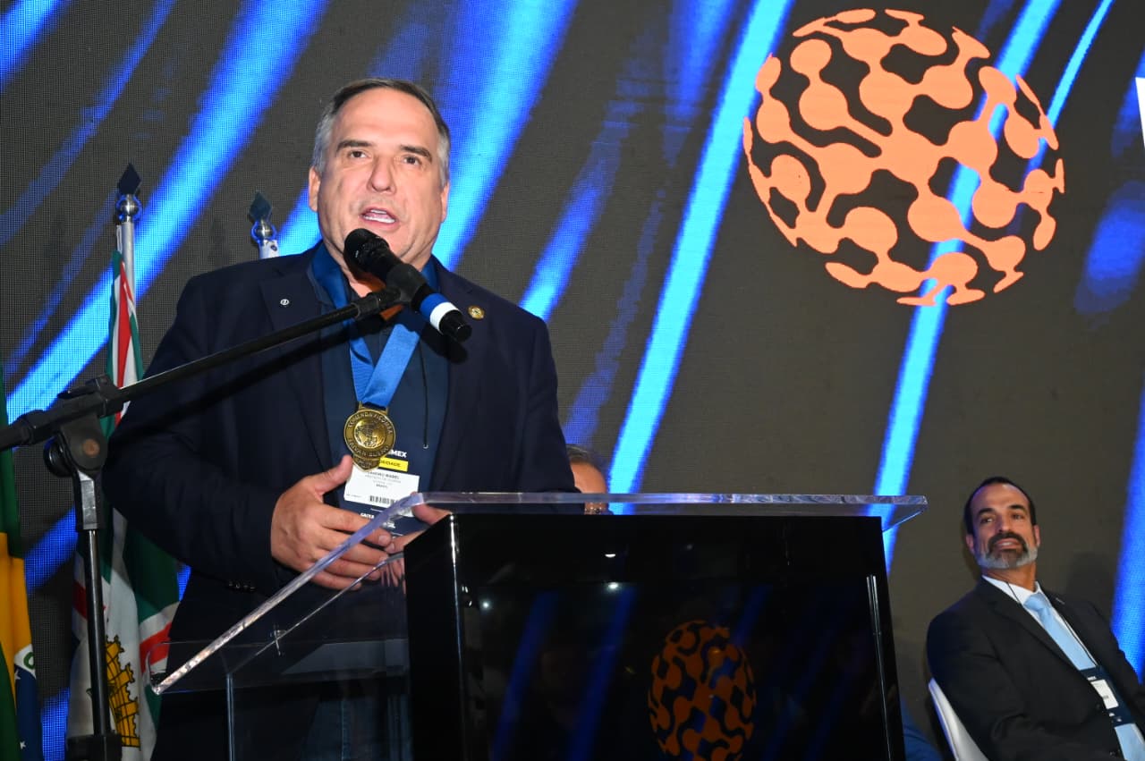 SANDRO MABEL FICOMEX