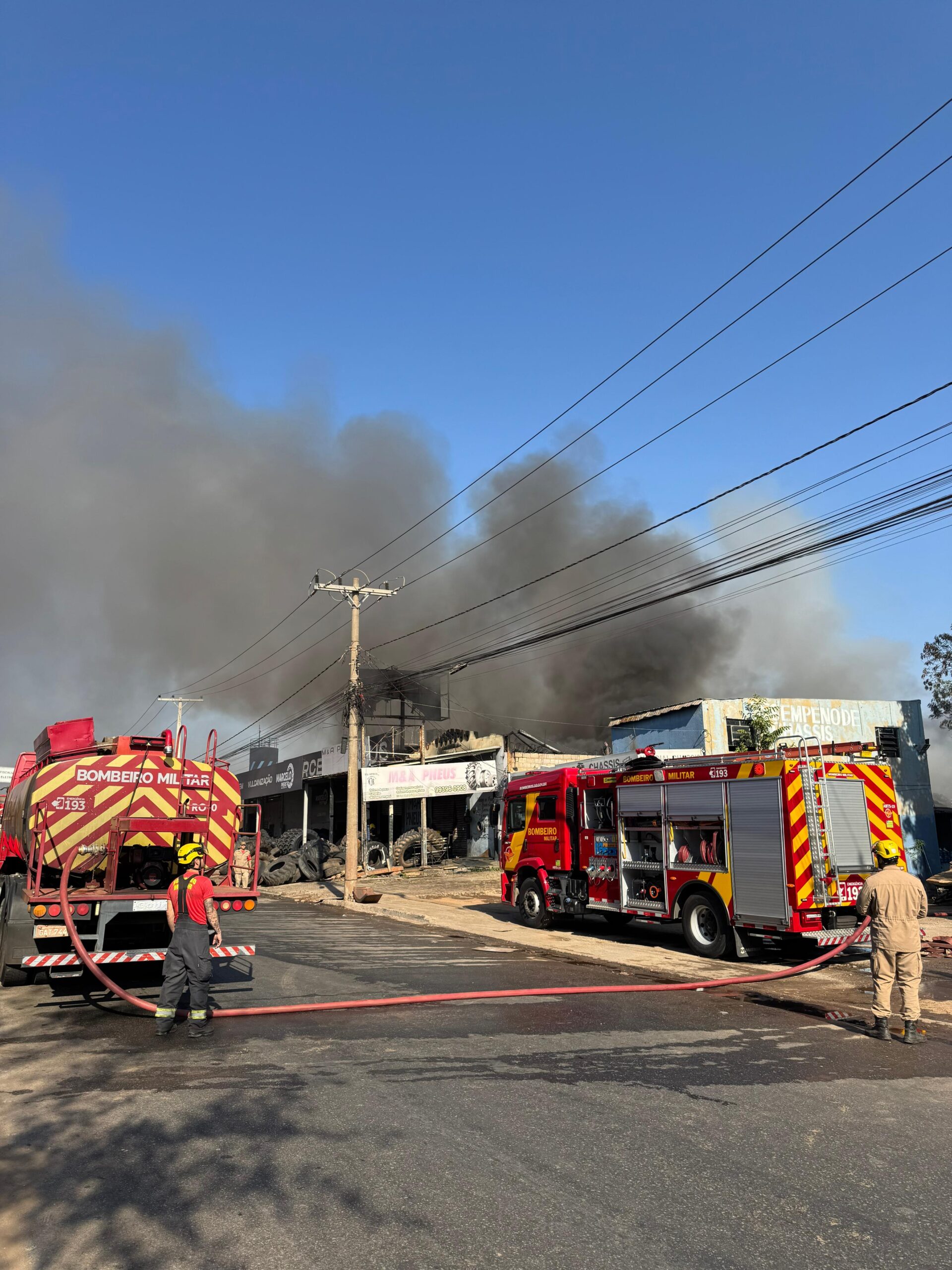 incêndio loja pneus