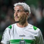 Josué, melhor jogador do Coxa, se recupera de contusão. É dúvida