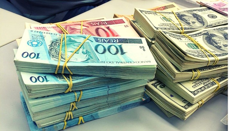 O esquema já teria causado um prejuízo estimado em R$ 3,3 milhões aos cofres públicos