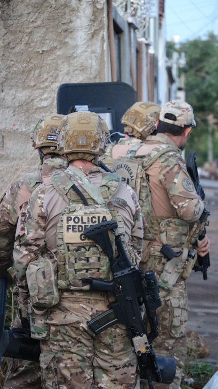 A ação cumpriu 64 mandados de busca e apreensão, 39 de prisão preventiva e 16 de prisão temporária