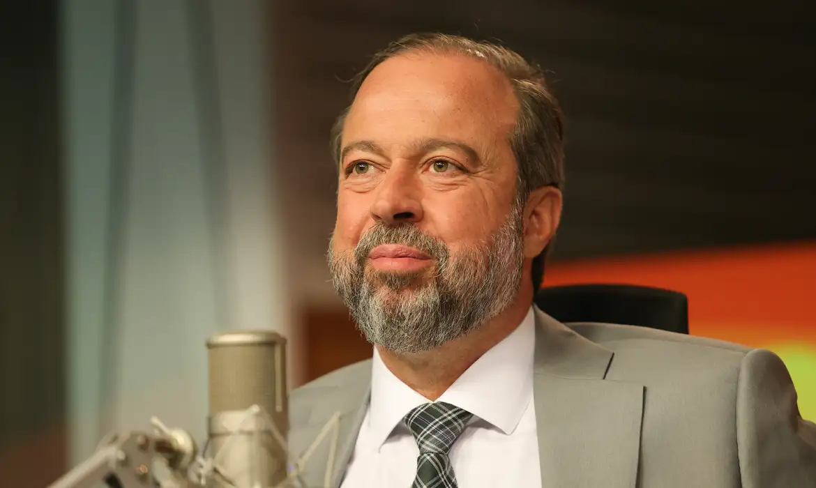 ministro horário de verão