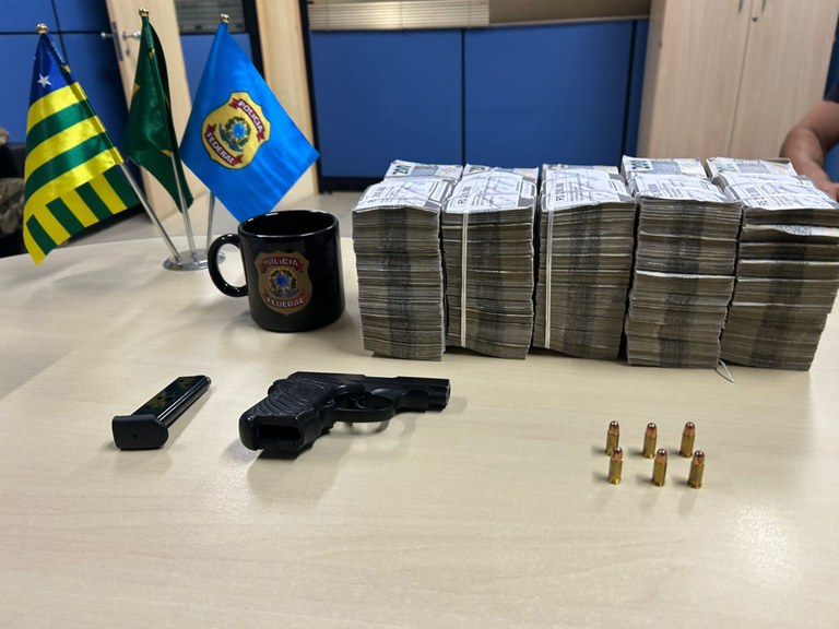 1 milhão de reais em espécie