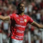 Junior Todinho fora do Vila Nova