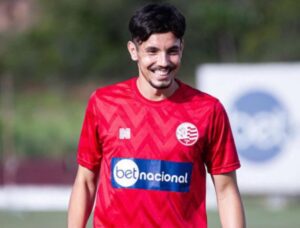 Marco Antonio, volante contratado pelo Vila Nova