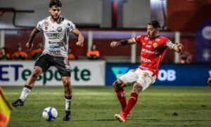 Vila empata com o Operário e se complica na Copinha