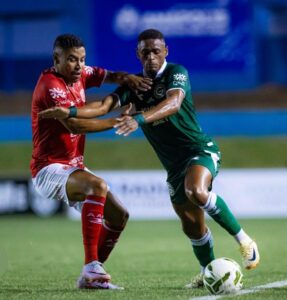 Goiás foi superior e mereceu vencer