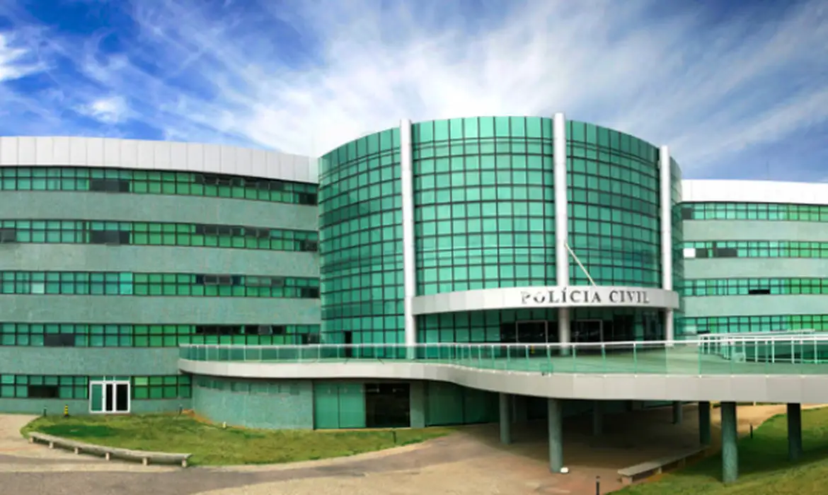 Polícia prende técnicos de enfermagem suspeitos de matar pacientes