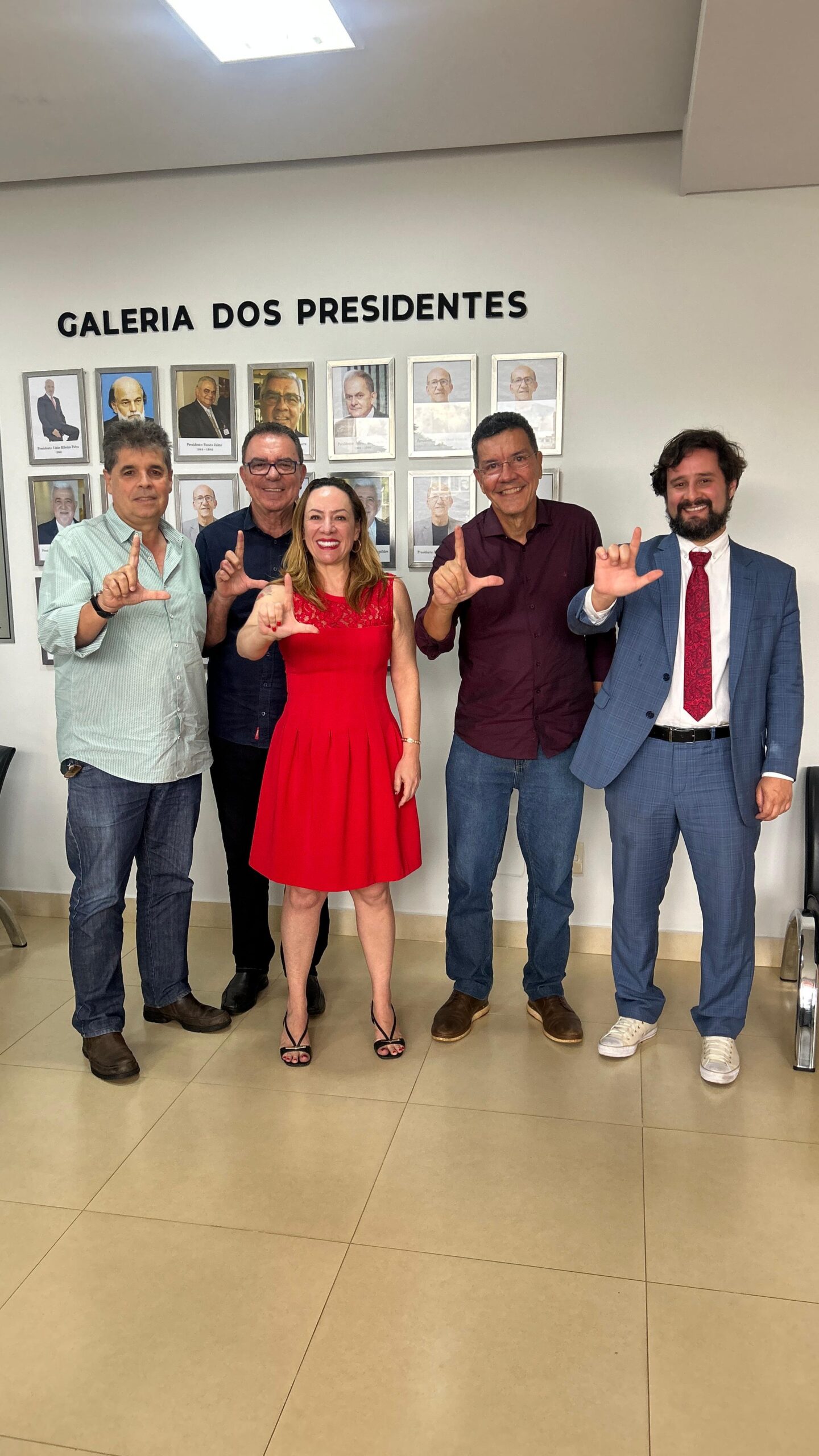 A executiva estadual do PT se reuniu nesta segunda-feira (2) com os quatro pré-candidatos a governador de Goiás pela legenda