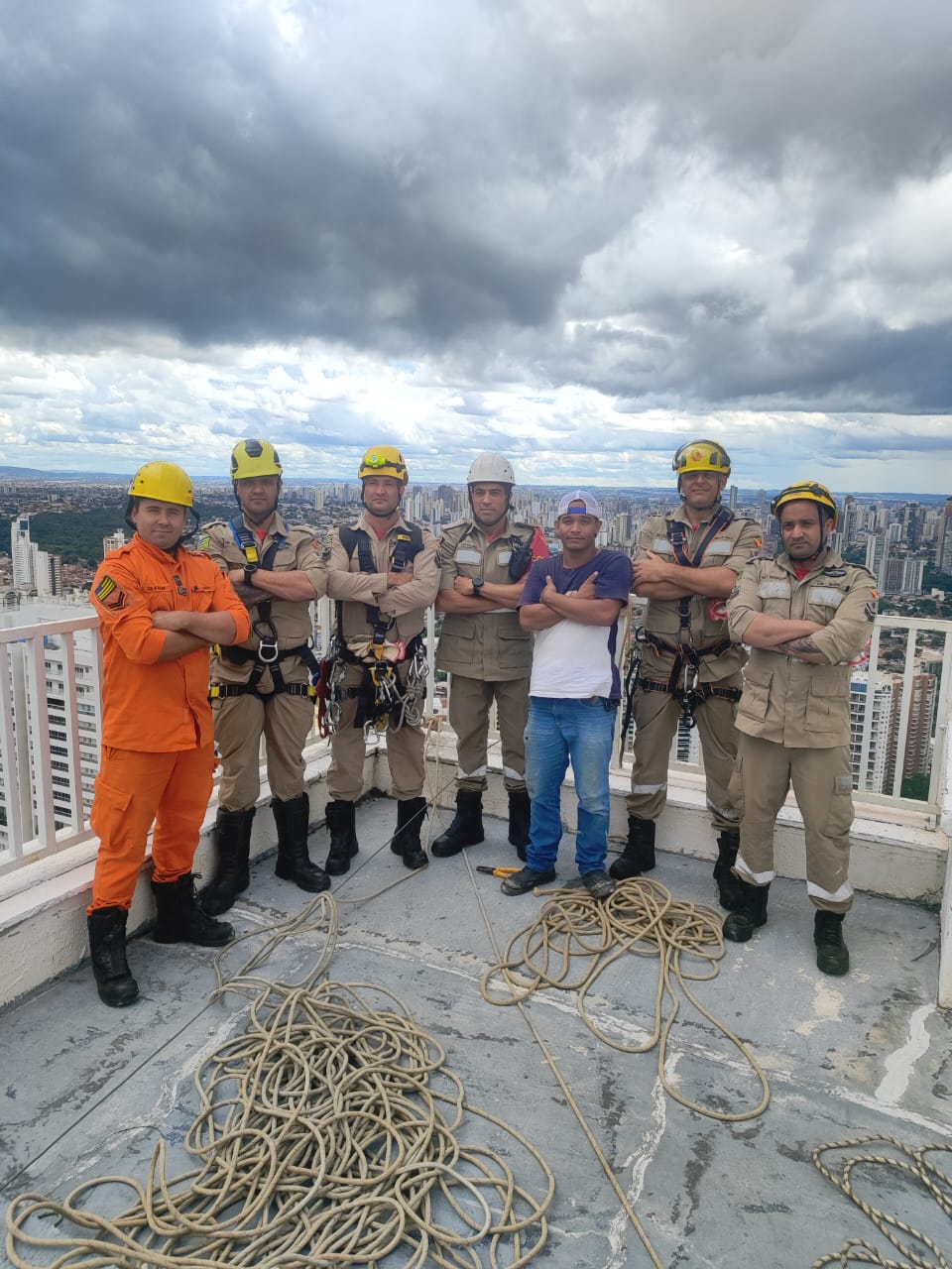 trabalhador suspenso