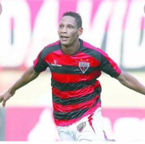 Marcão recebe homenagem do Atlético