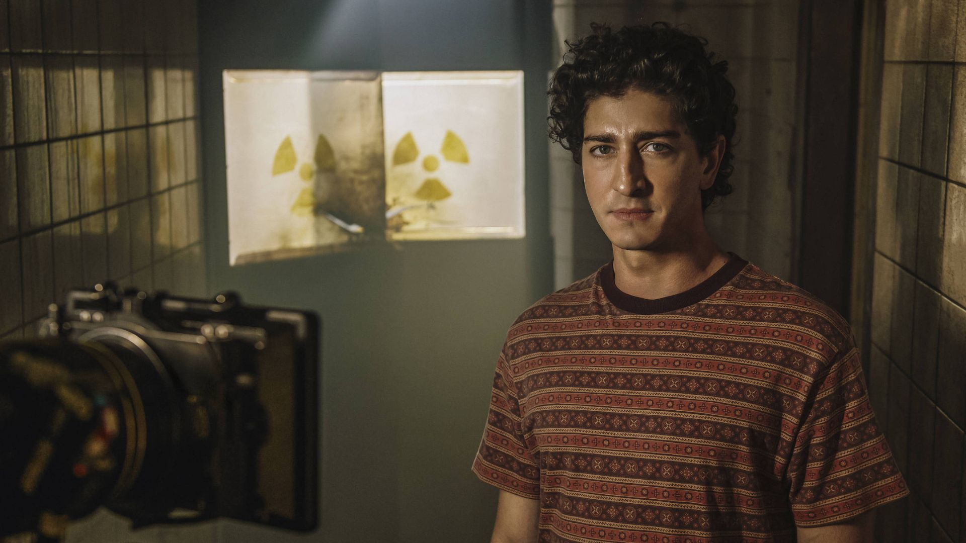 Johnny Massaro será protagonista da minissérie Emergência Radioativa, na Netflix