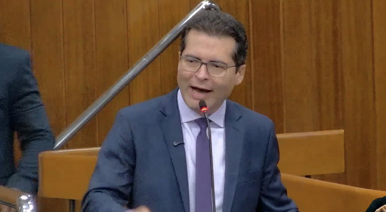 Vereador Oséias Varão anuncia no plenário da Câmara de Goiânia que pretende disputar o Senado em 2026 pelo PL