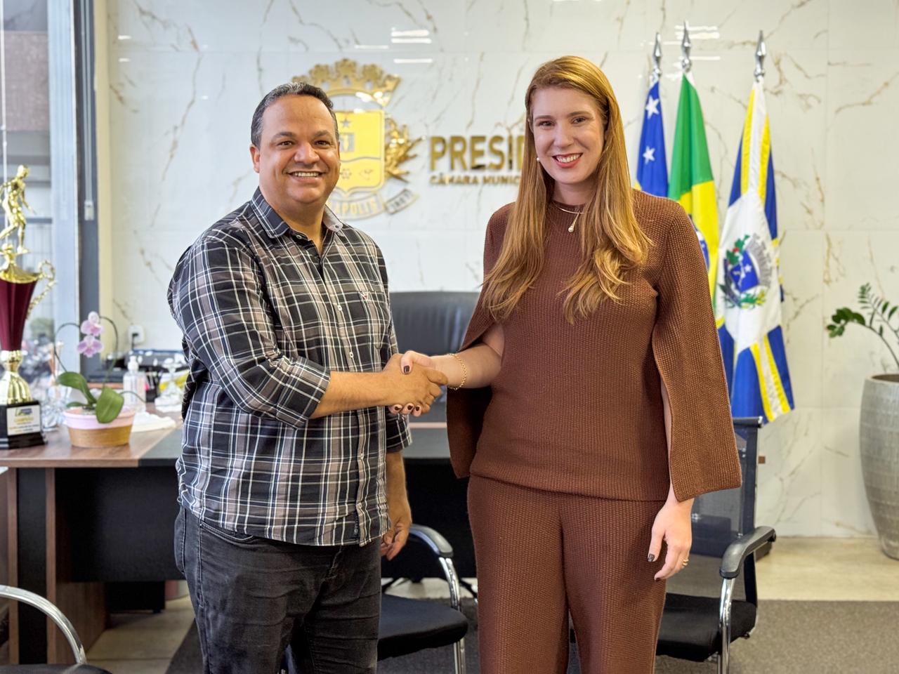 Radialista assume vaga de vereador na Câmara de Anápolis após mudanças na composição do Legislativo