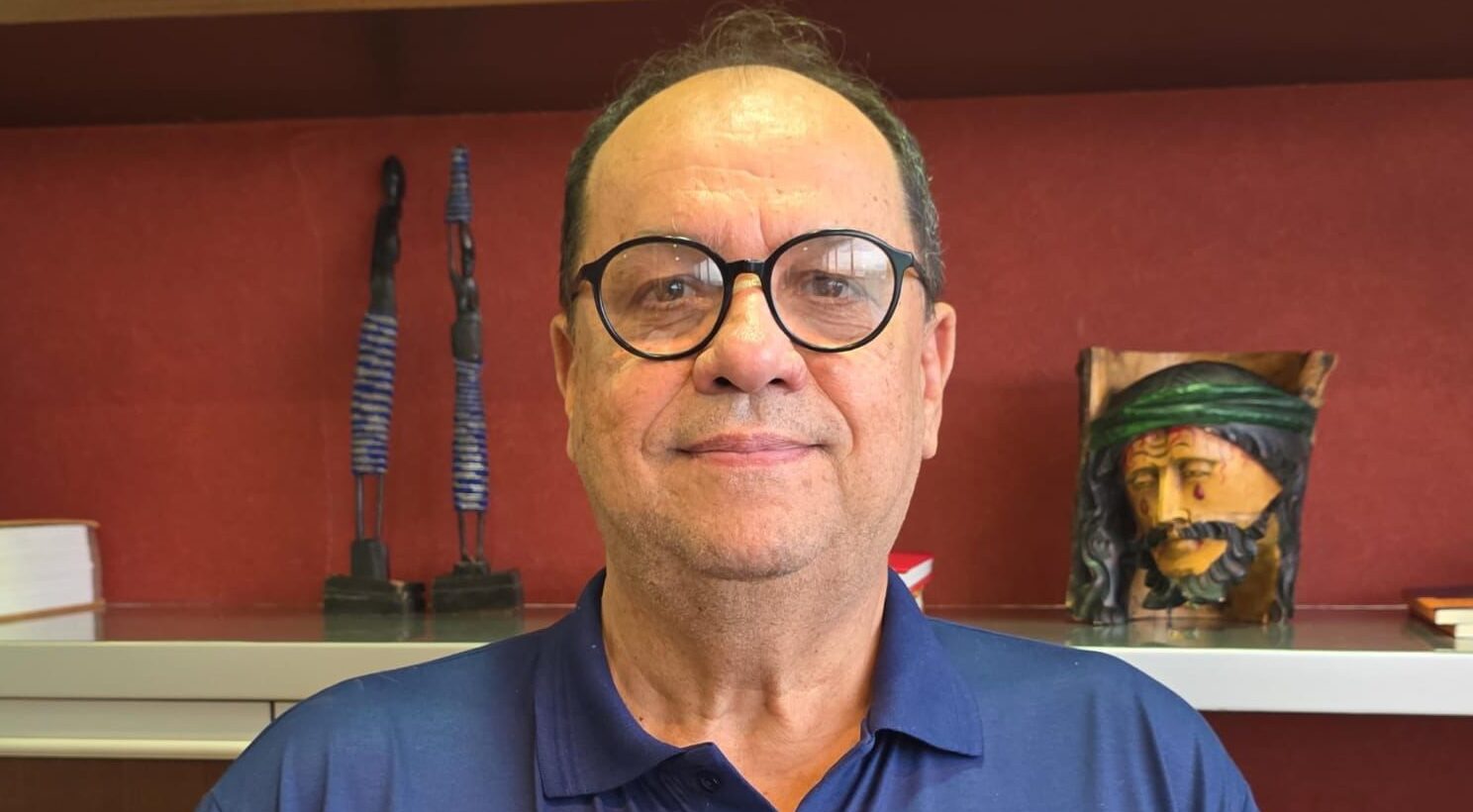 Padre Rafael Vieira lança livro