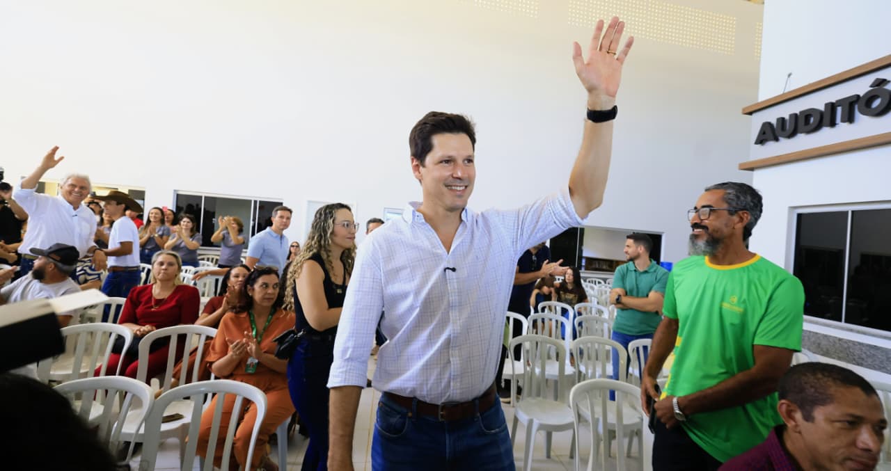 Daniel assume o protagonismo estadual com uma base política robusta, porém complexa