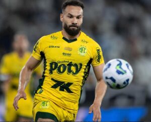 Edson Carioca renova com o Mirassol até o final do ano