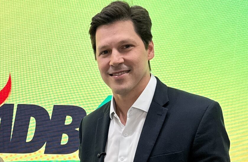 Daniel Vilela tem 32,6% das intenções de voto e abre 14 pontos de vantagem, diz Goiás Pesquisas