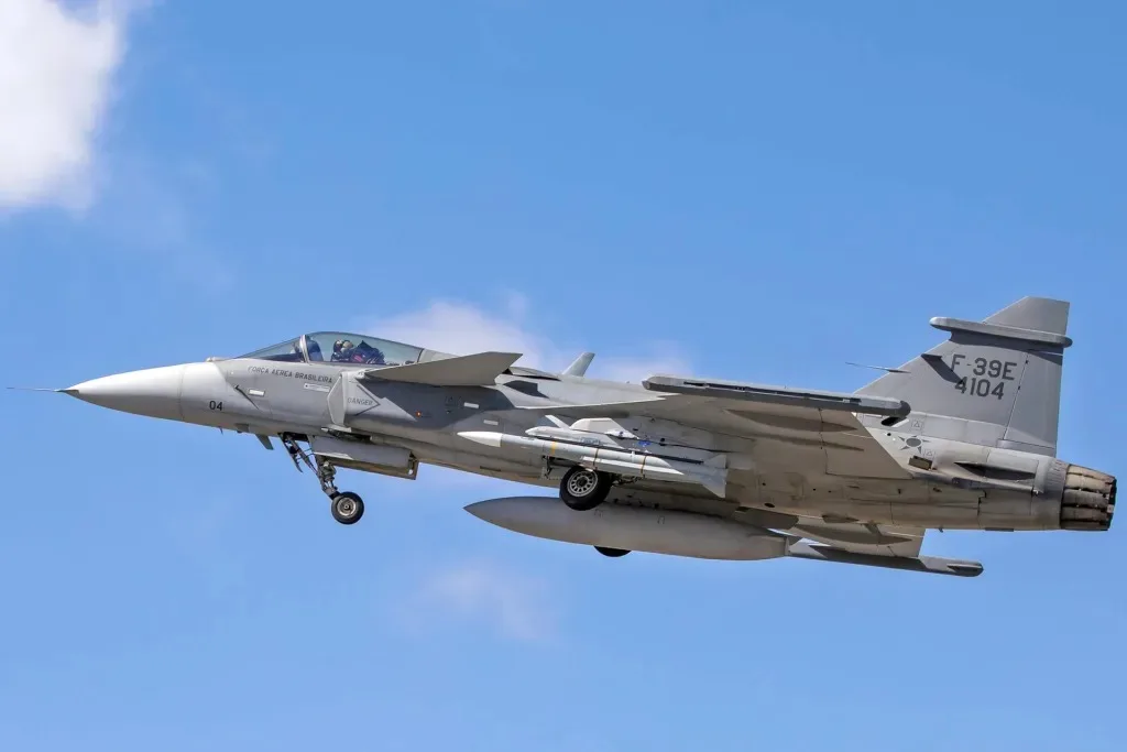 Anápolis recebe operação militar inédita com estreia do Gripen