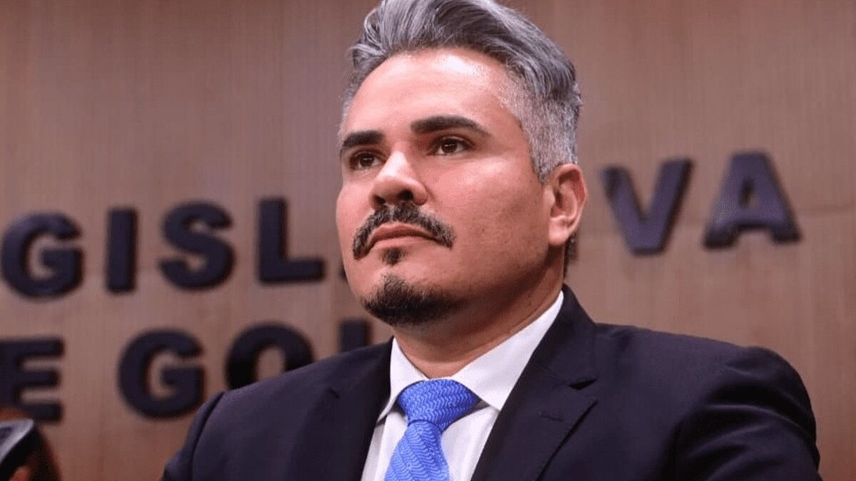 Entrevista da Semana “Projeto de Marconi pode reunir nove legendas”, diz Iure Castro
