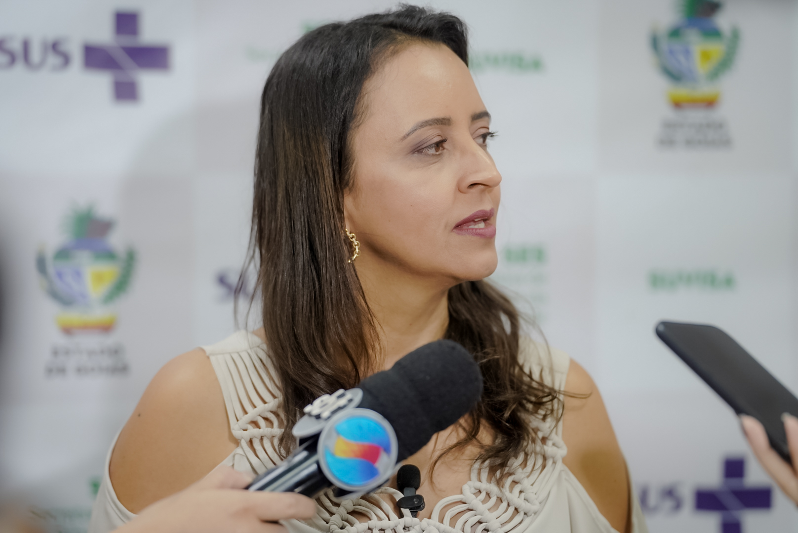 vacina Flúvia Amorim