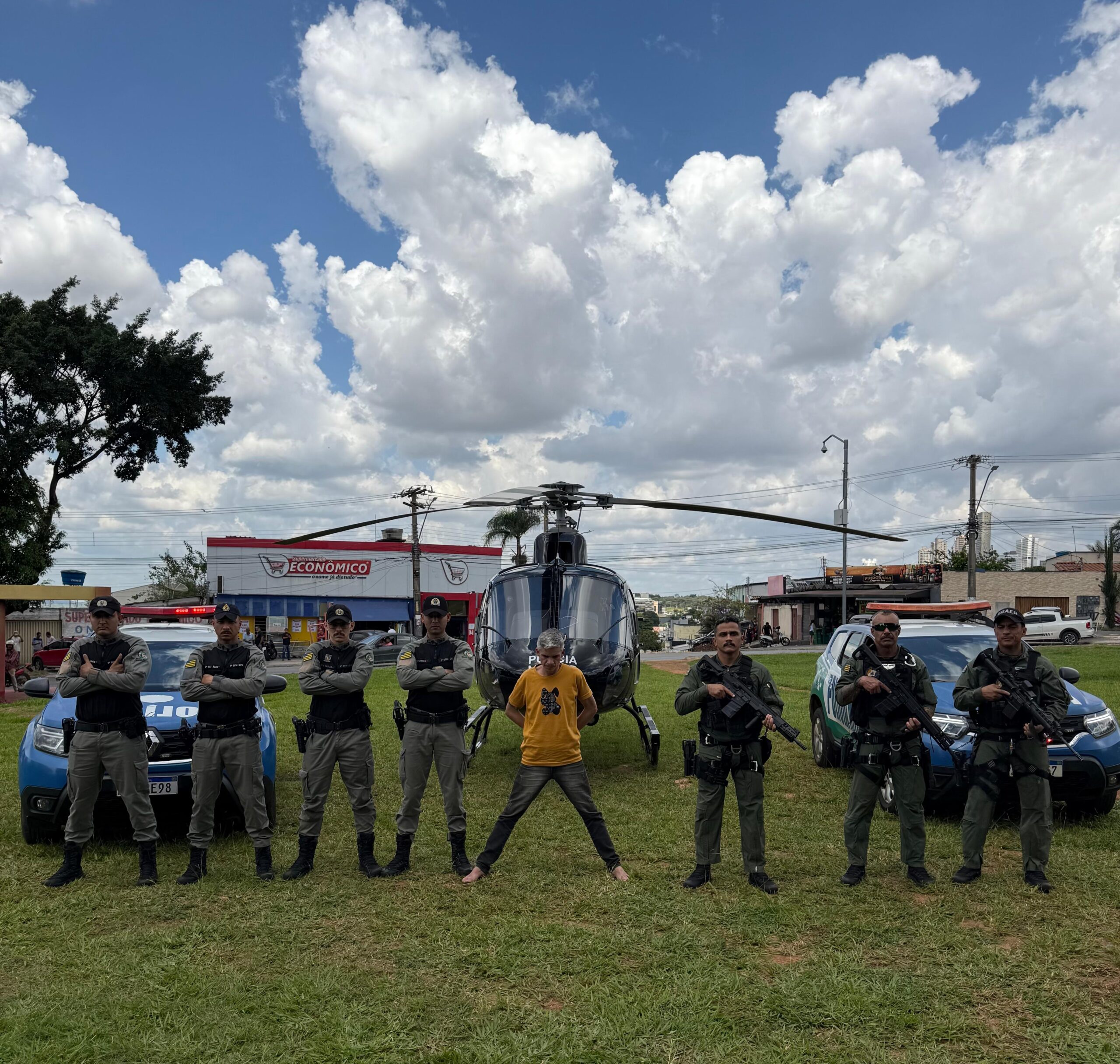 Suspeito de estuprar criança é preso após cerco com helicóptero em Goiânia