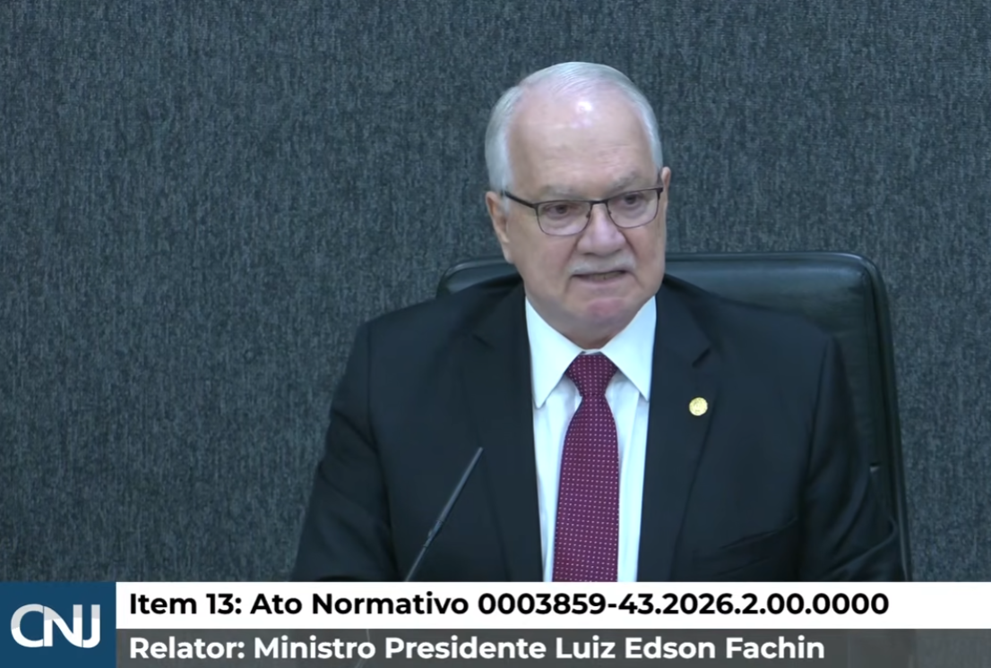 CNJ aprova contracheque único para juízes e reforça combate a supersalários