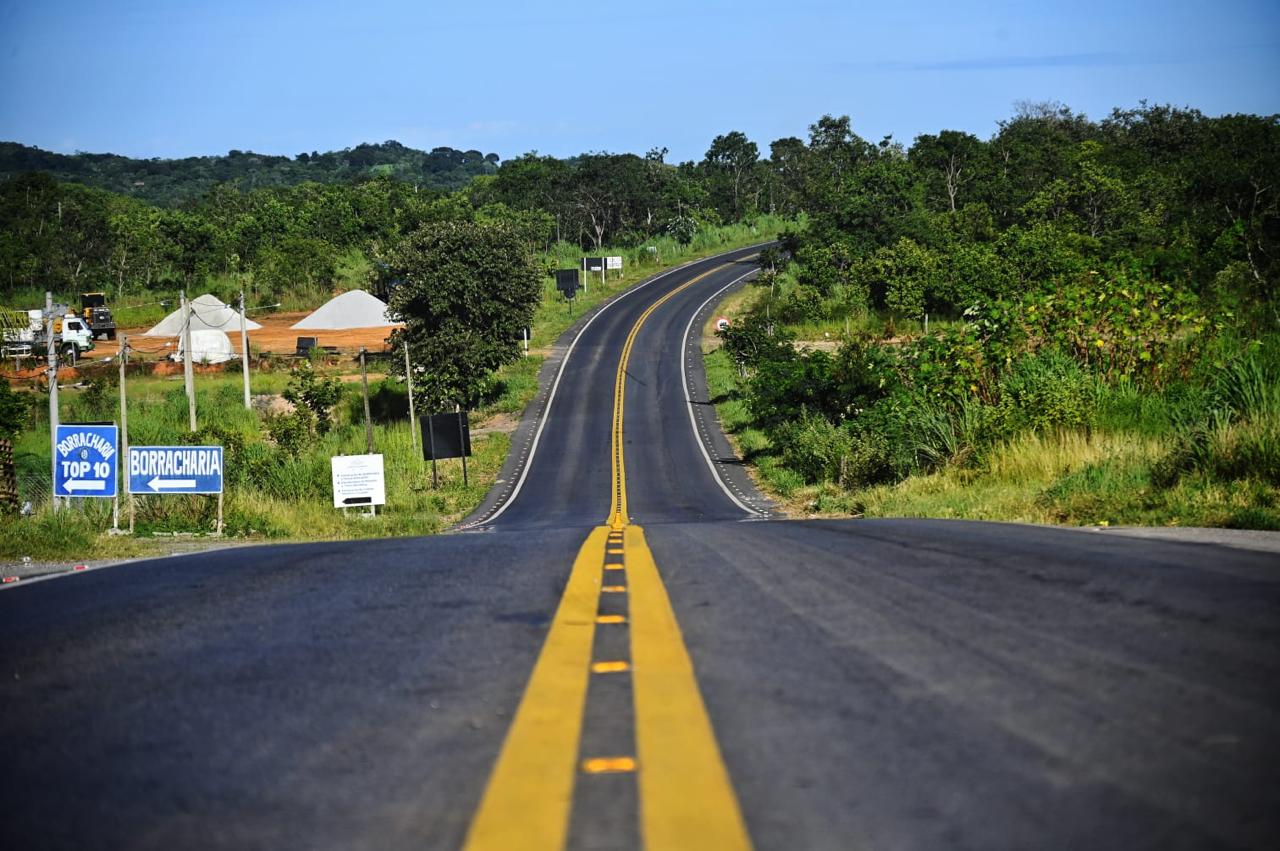 Daniel Vilela autoriza transferência de mais de 326 km de rodovias estaduais para a União