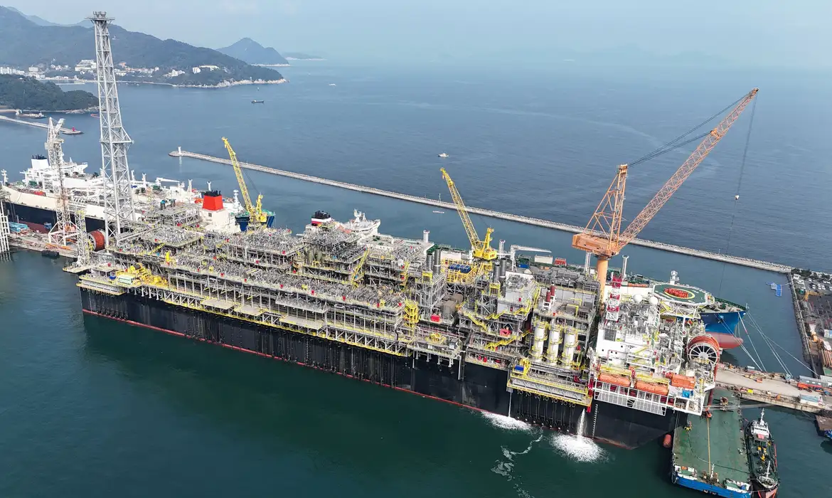 Nova plataforma da Petrobras eleva produção e reforça papel do Brasil no mercado global de petróleo