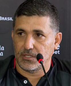 Uma derrota contra o Ceará será o fim da linha para Eduardo Souza