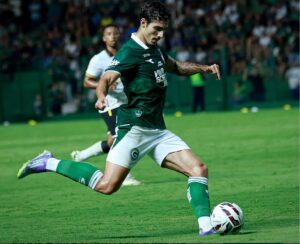 Torcedor lamenta a ausência de Cadu no clássico