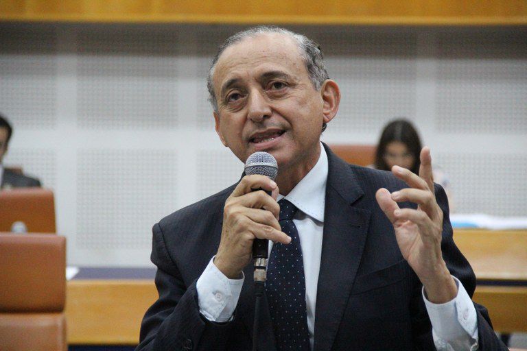 Vereador Anselmo Pereira assume interinamente a Prefeitura de Goiânia