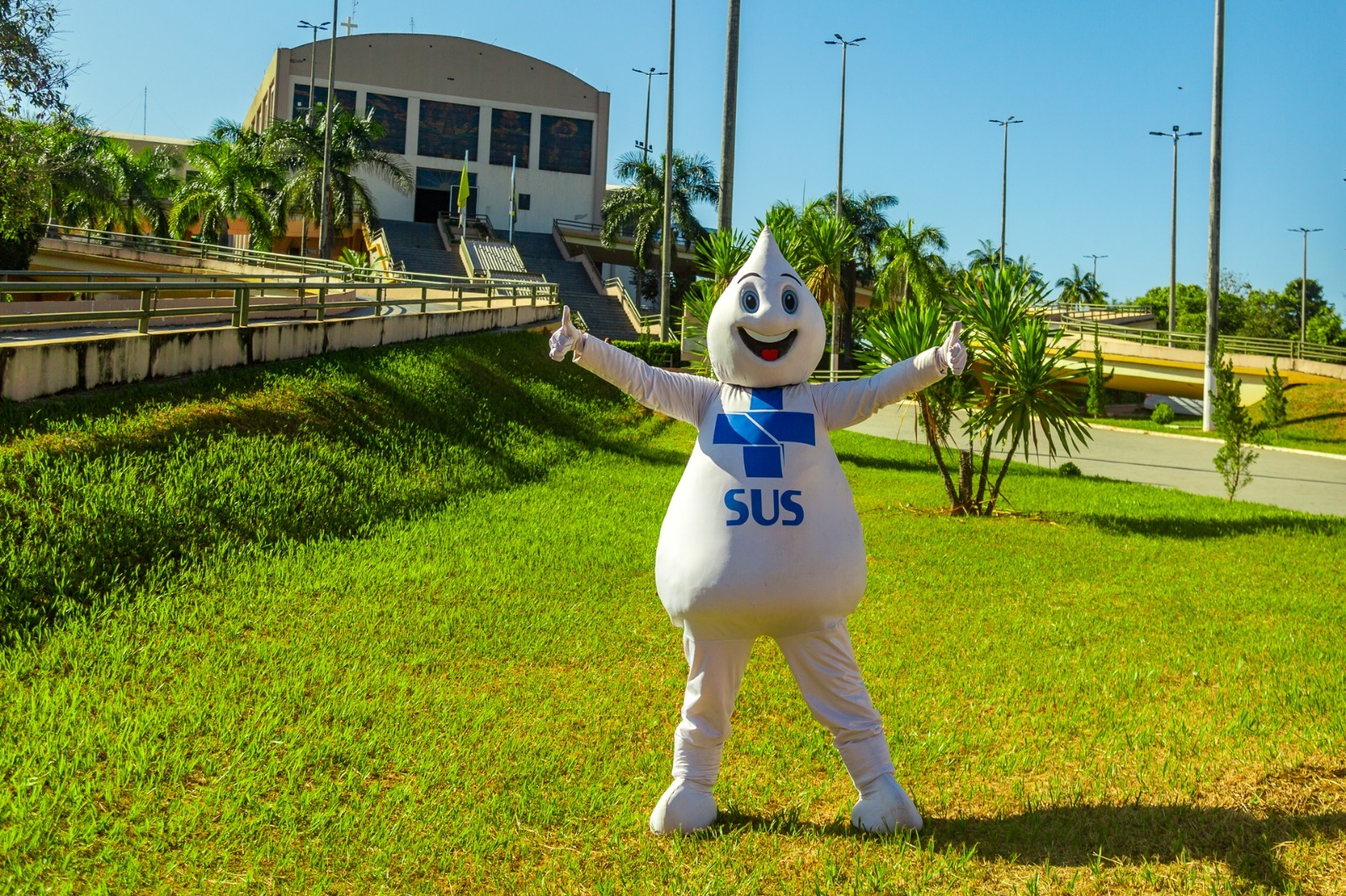 Zé Gotinha percorre Goiás para reforçar vacinação contra gripe antes da Festa de Trindade