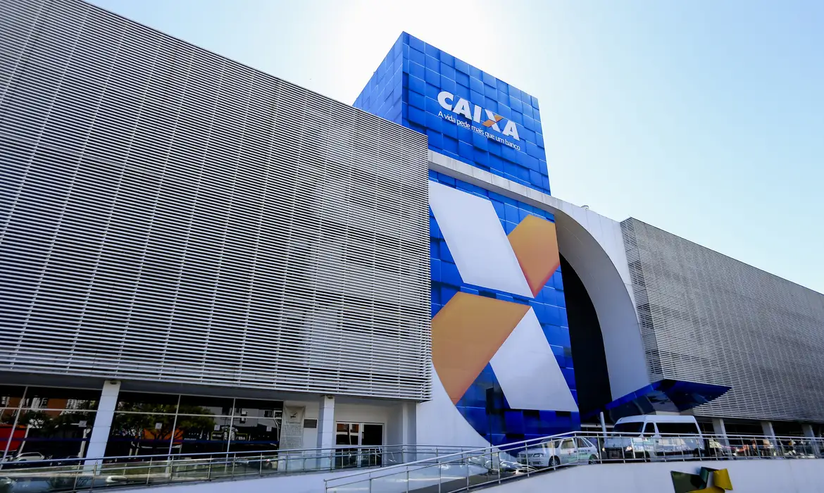 Caixa e BB abono salarial crédito Goiânia