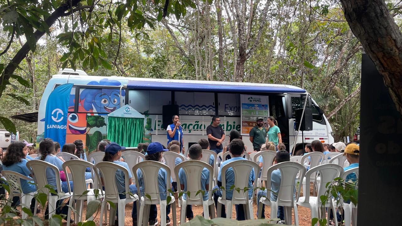 Expresso Ambiental da Saneago promove experiências interativas sobre água e sustentabilidade no Fica 2026