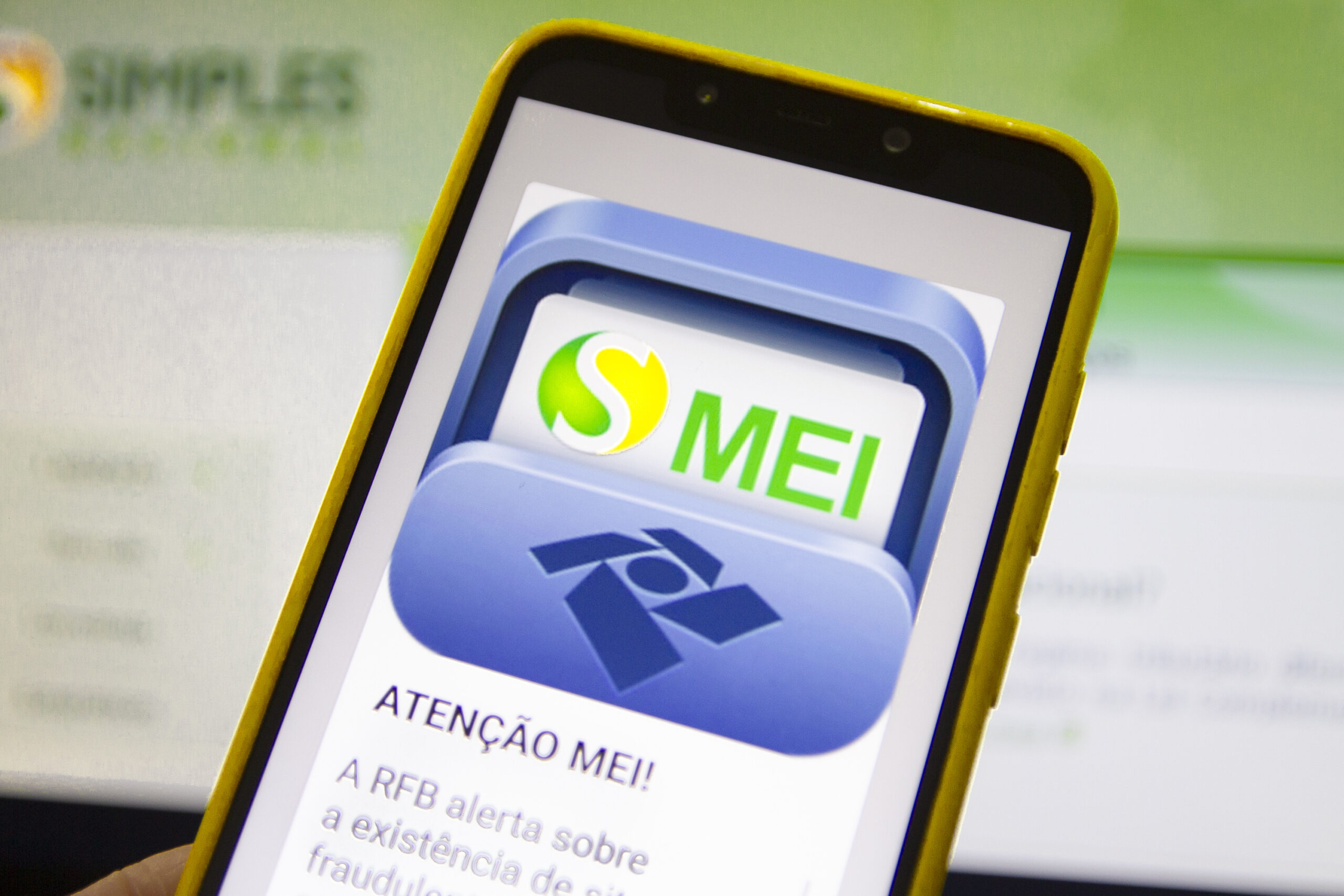 Governo anuncia expansão do Contrata+Brasil e ampliação do teto do MEI