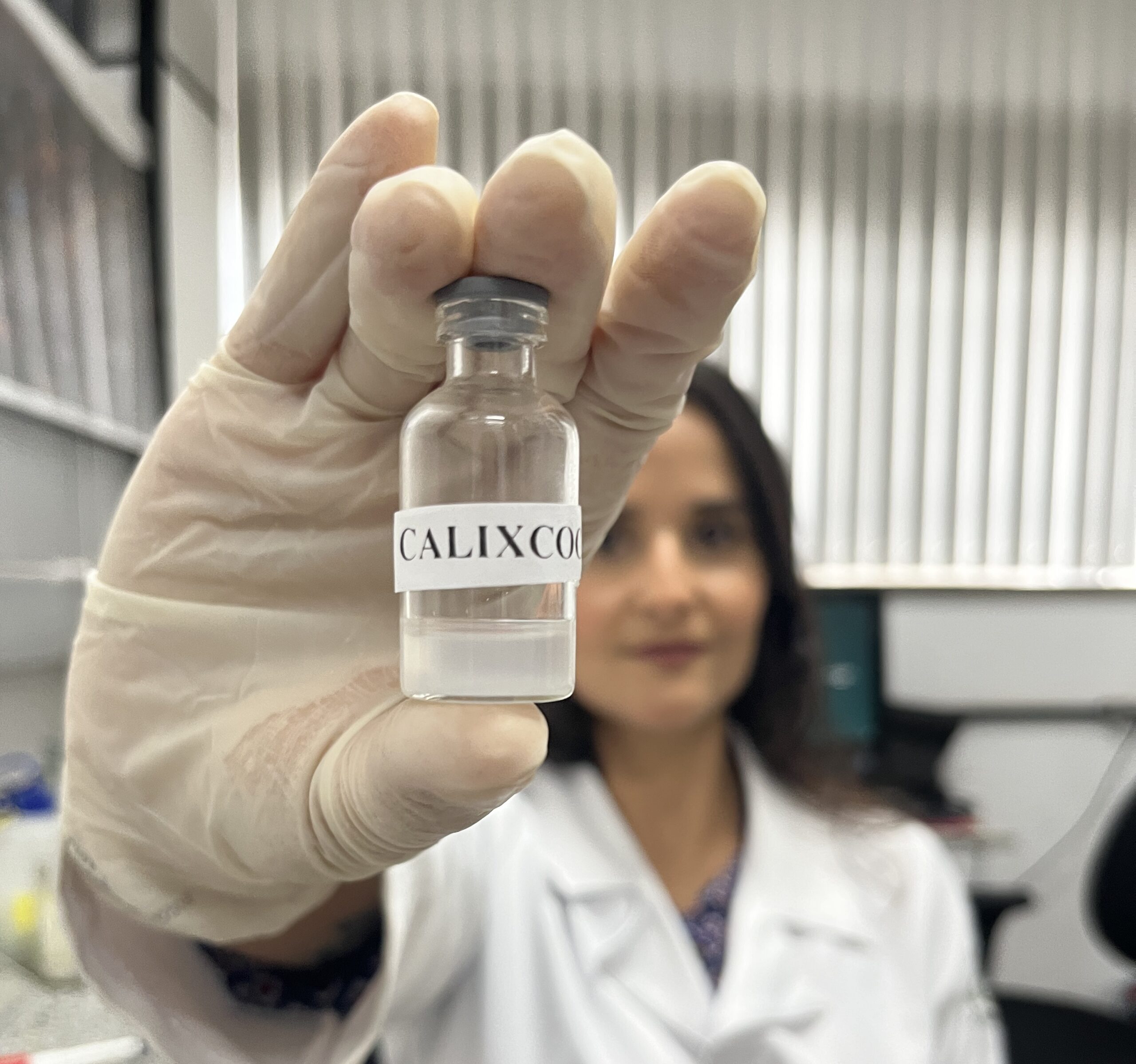 Vacina brasileira Calixcoca pode se tornar a primeira do mundo contra dependência de cocaína e crack