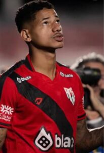 Marrony, esperança de gols no Atlético Goianiense