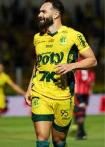 Edson Carioca negociado em definitivo com o Mirassol