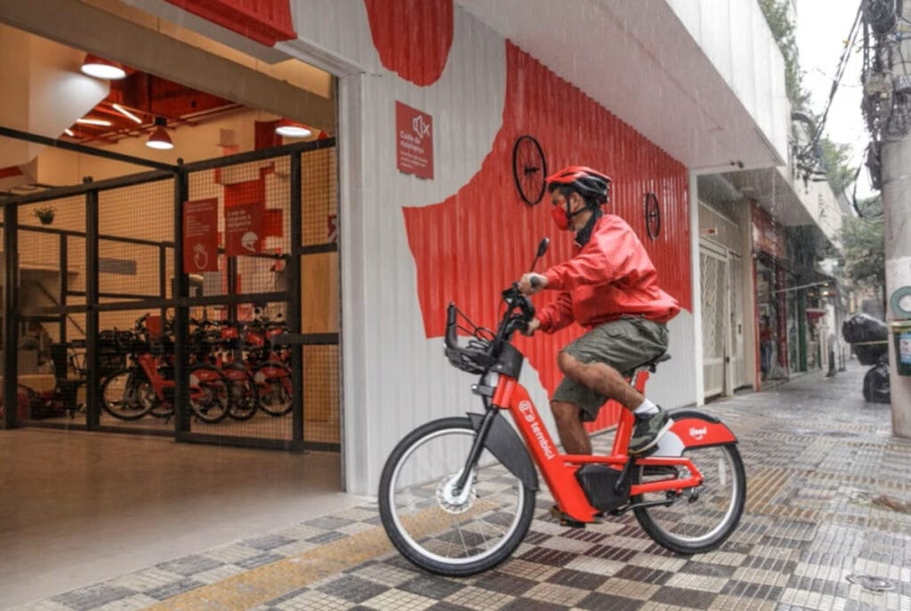 BNDES financia 85 mil bicicletas elétricas para entregadores de aplicativo