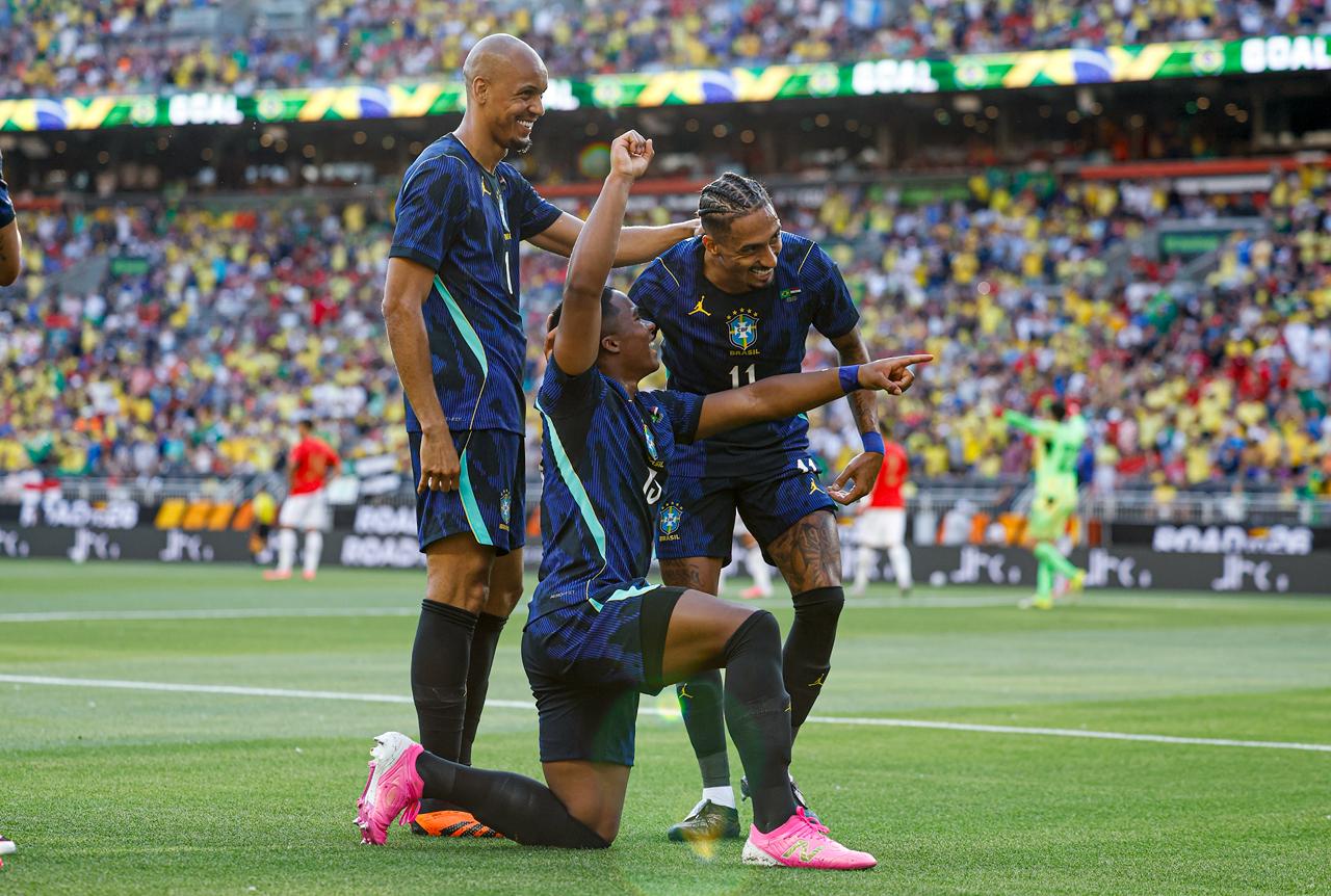Com Endrick decisivo, Brasil bate Egito e encerra preparação para estreia na Copa do Mundo