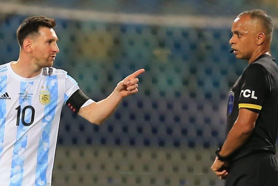 Wilton Pereira Sampaio e Lionel Messi na Copa de 2022